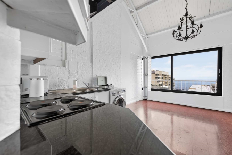 To Let 1 Bedroom Property for Rent in Sea Point Western Cape